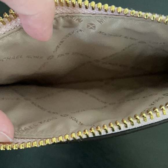 Michael Kors Crossbody Purse with Wristlet - Picture 5 of 6